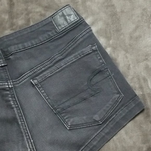 AMERICAN EAGLE SHORTS SHORTIE DISTRESSED STRETCH - Picture 3 of 5